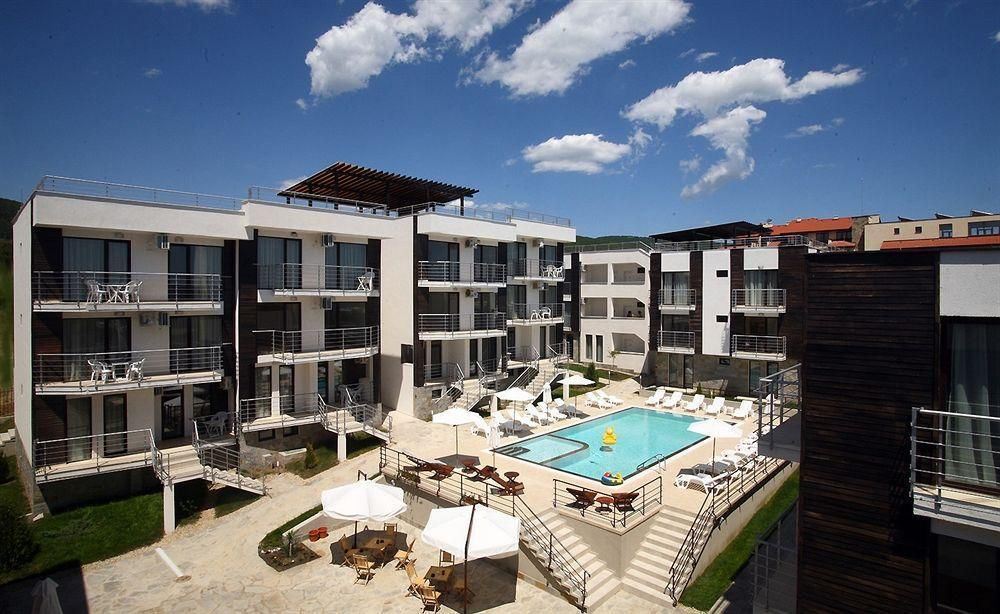 Wohnung mit zwei Schlafzimmern in einem modernen Komplex – vollständig möbliert und bereit für Ihr neues Leben