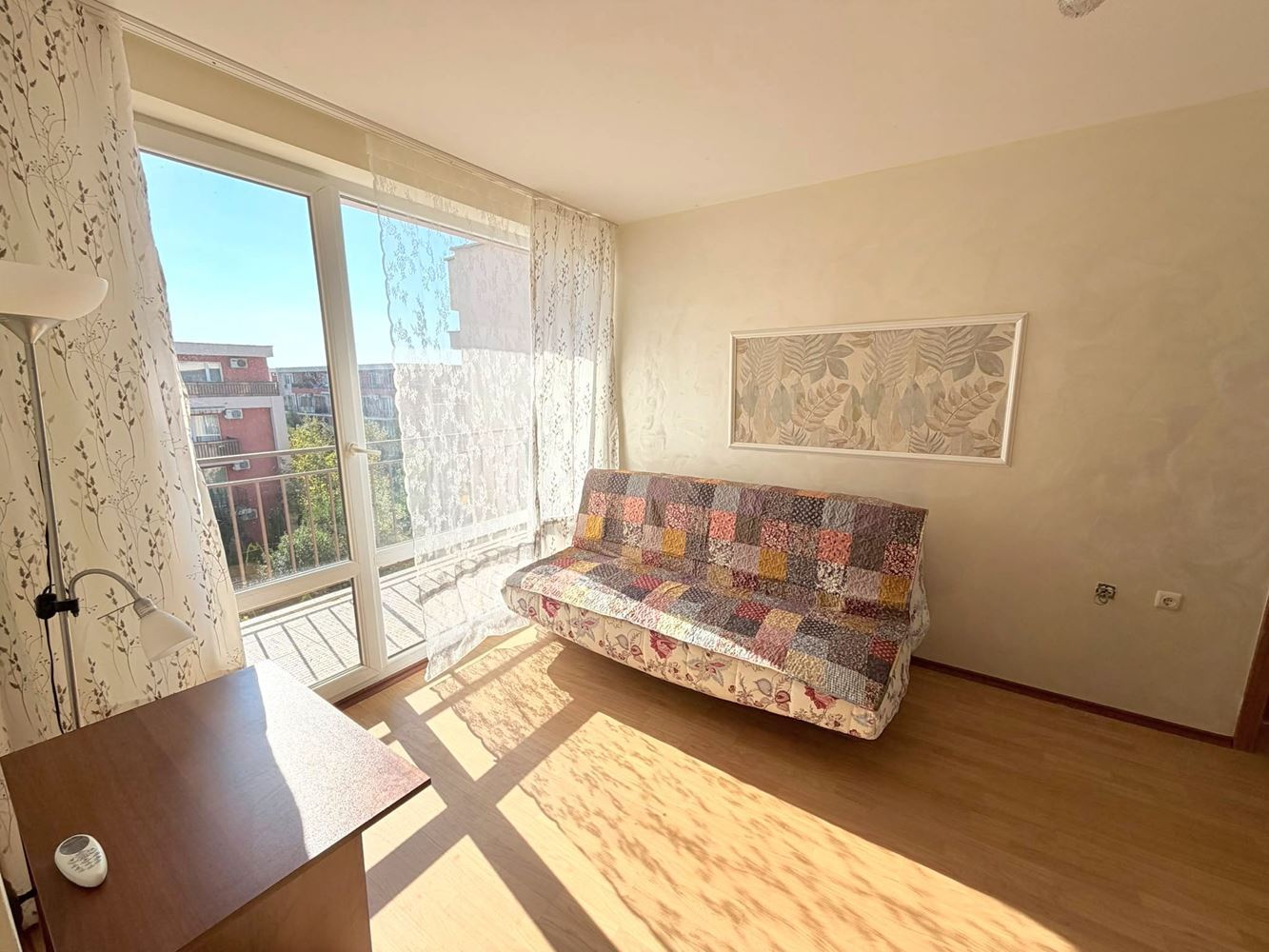 Helle und warme Zweizimmerwohnung mit einem Schlafzimmer in der Nähe des Aquaparks in Sonnenstrand – ausgezeichnete Investition zur Vermietung