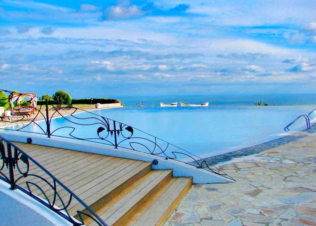 Geräumige möblierte 3-Zimmer-Wohnung mit Meerblick nahe Balchik – Komfort inmitten der Natur und der Golf Riviera