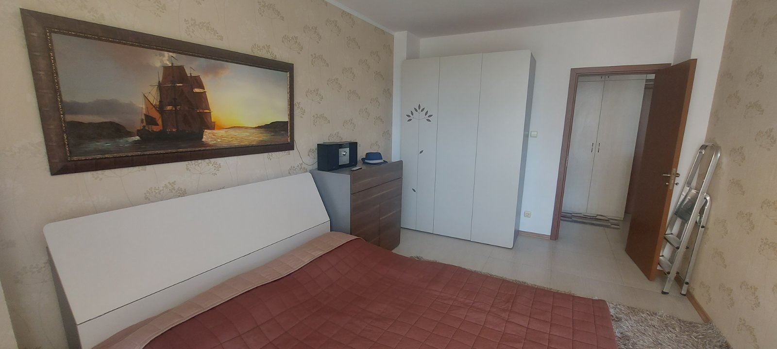 Geräumige Zweizimmerwohnung in einer geschlossenen Wohnanlage in Sonnenstrand – Komfort, Ruhe und ein ausgezeichnetes Umfeld