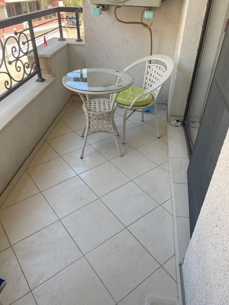 2-Zimmer-Wohnung in Pomorie – möbliert, mit Garten und ausgezeichneter Lage
