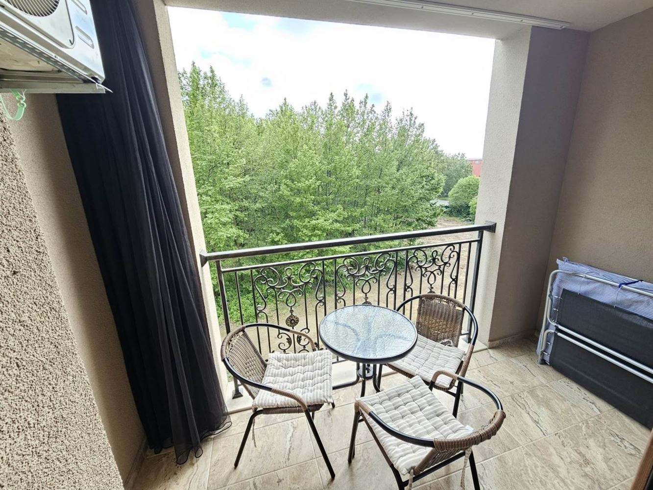 Studio mit Möbeln im Zentrum von Sonnenstrand – bezugsfertig oder als Investition