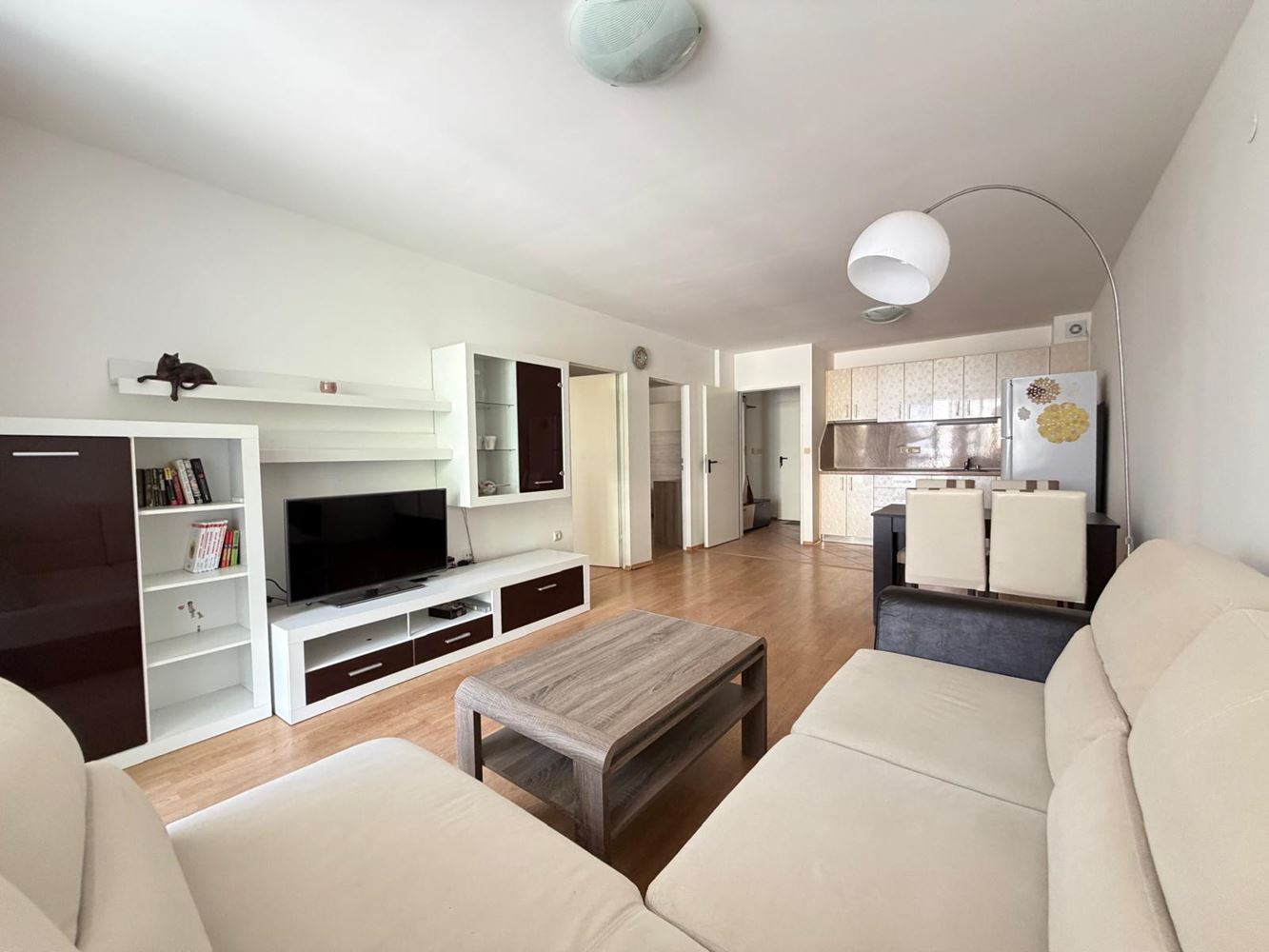 Geräumige Wohnung mit einem Schlafzimmer in Pomorie – mit großer Terrasse und ausgezeichnetem Investitionspotenzial