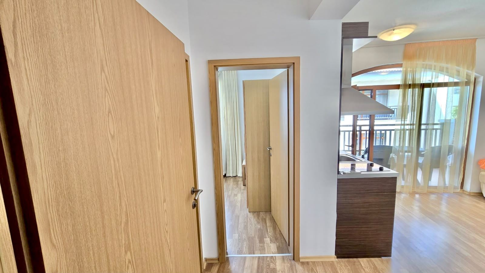 Attraktive 2-Zimmer-Wohnung mit Poolblick in Aheloy