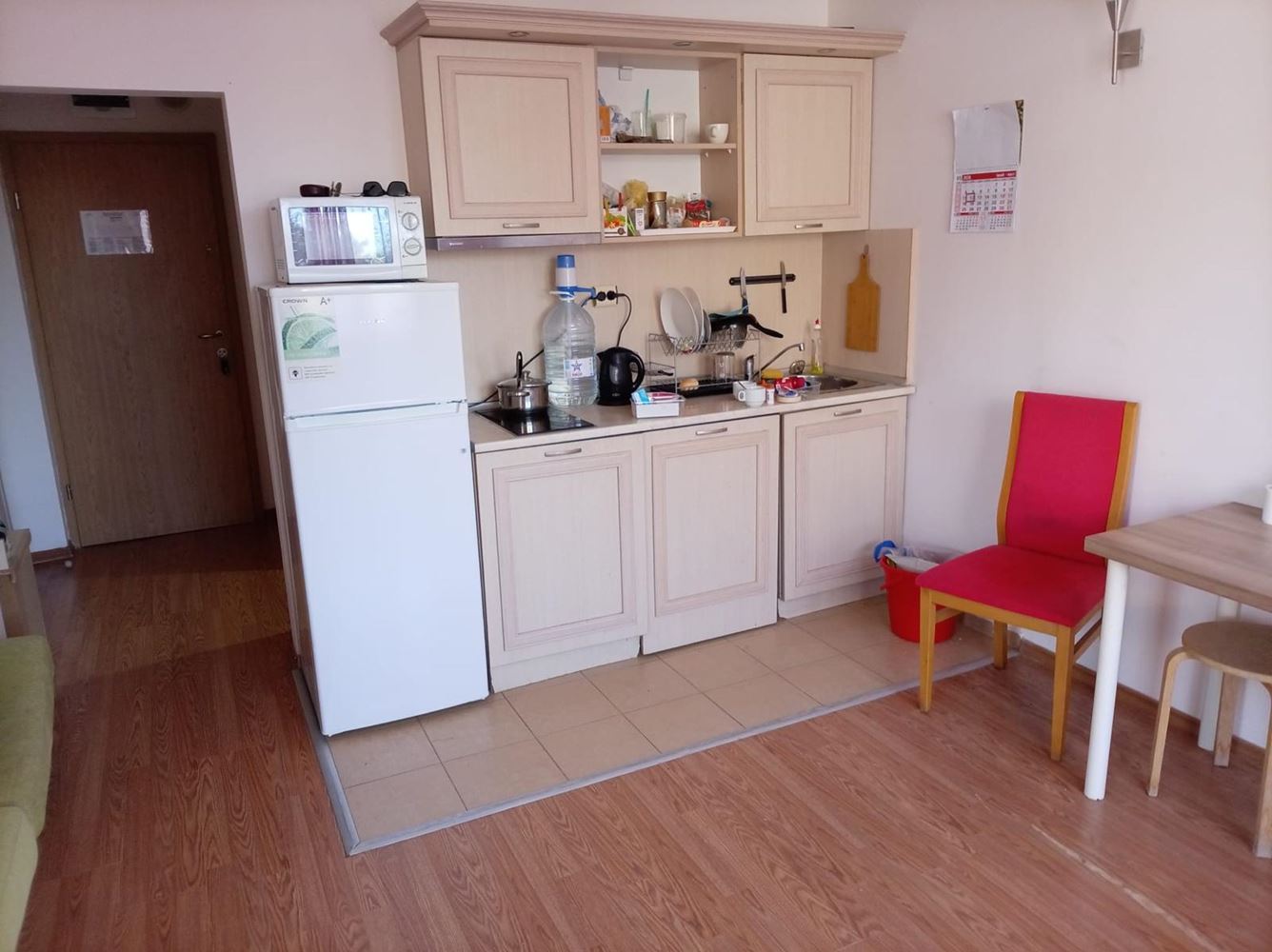 Geräumige 2-Zimmer-Wohnung mit Poolblick in Sonnenstrand