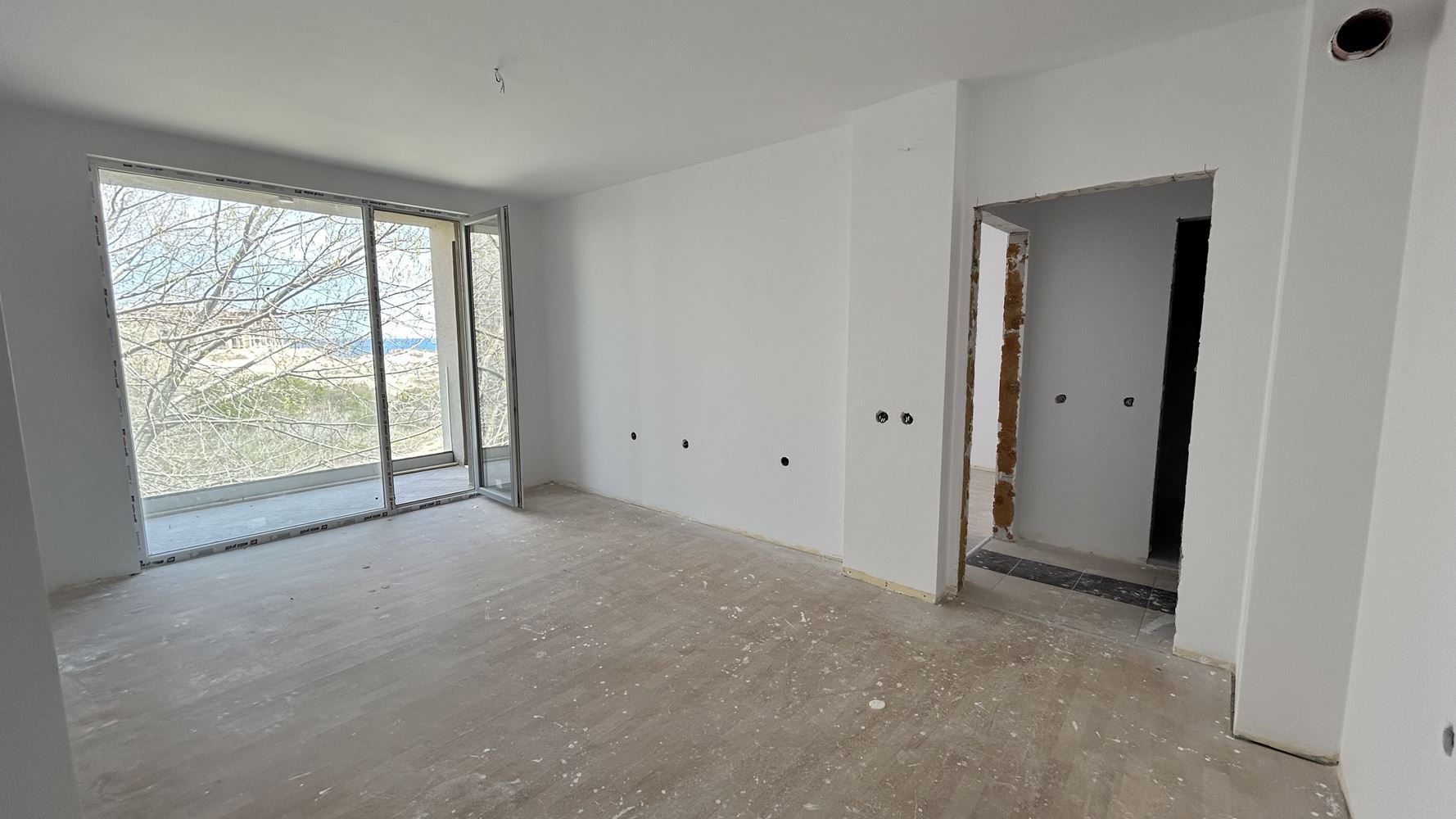 Exklusive 3-Zimmer-Wohnung in erster Meereslinie in Sonnenstrand – Panoramablick auf das Meer und prestigeträchtige Lage