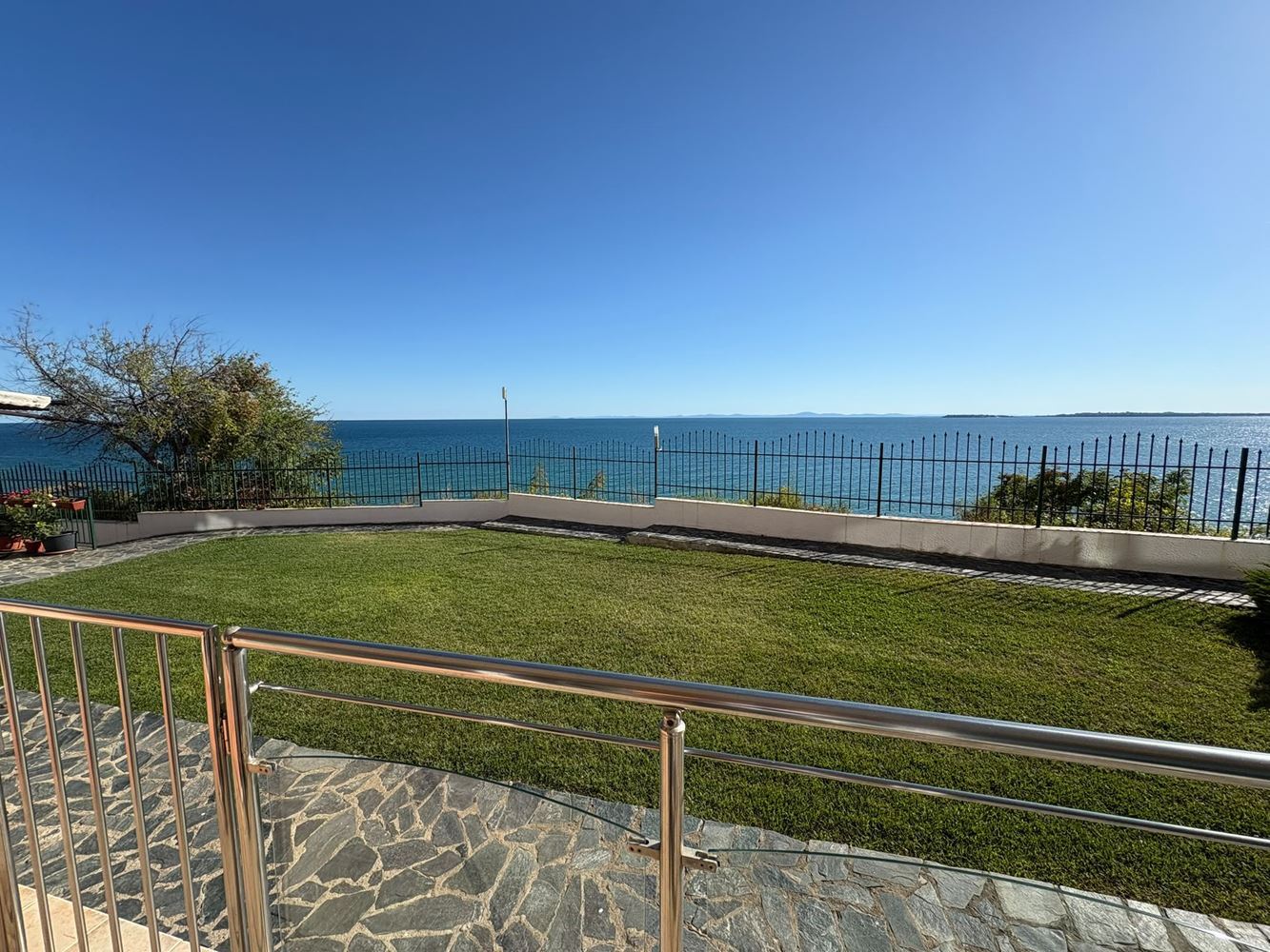 Erste Meereslinie in Sveti Vlas – geräumige Wohnung mit einem Schlafzimmer und Meerblick