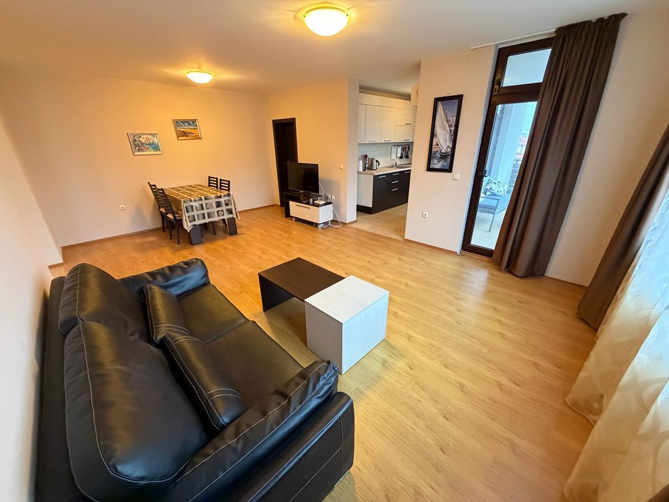 Großzügige 3-Zimmer-Wohnung in Nessebar – voll möbliert, in ruhiger und schnell wachsender Gegend nahe dem Meer