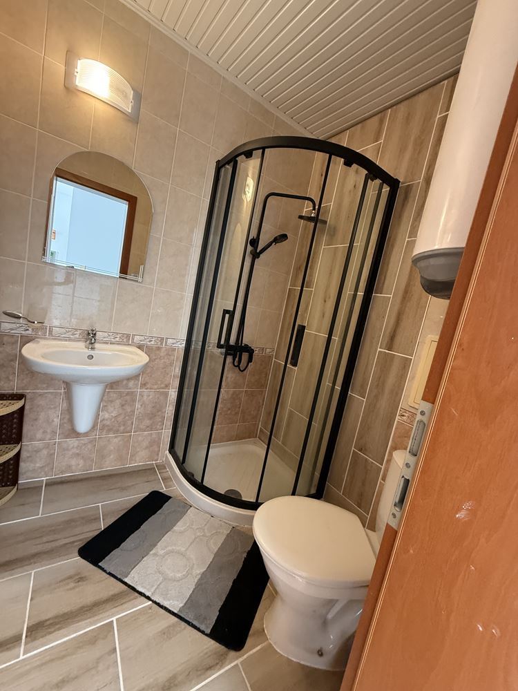 Ein-Zimmer-Wohnung mit Terrasse in Sonnenstrand – Komfort und ganzjährige Sicherheit