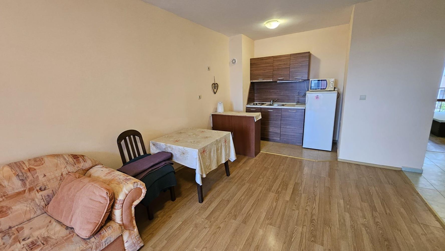 Geräumige 3-Zimmer-Wohnung in Primorsko – Komfort, Ruhe und niedrige Wartungsgebühr