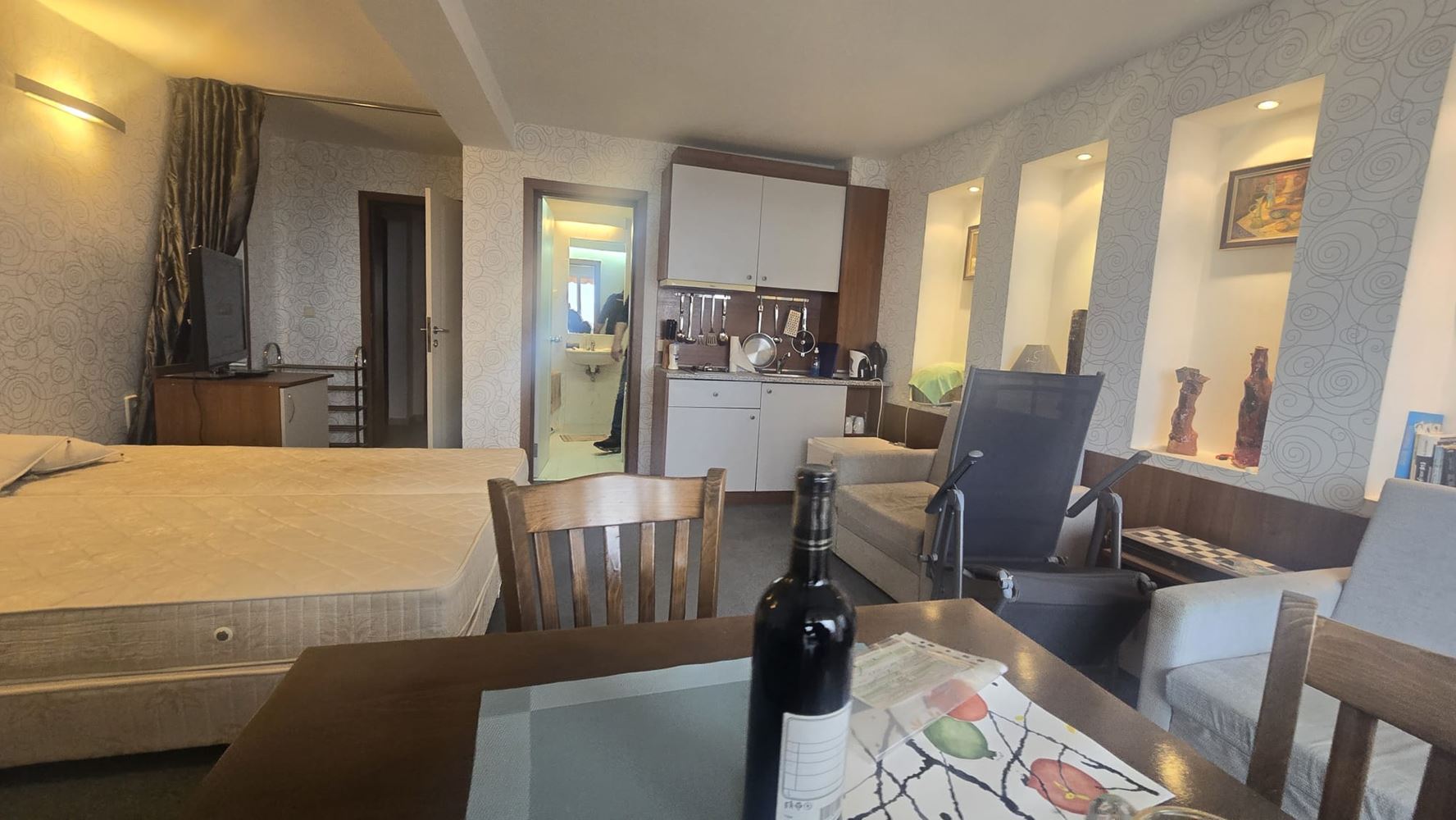 Großes Studio in Sveti Vlas mit hervorragender Fläche, praktischer Lage und bezugsfertig