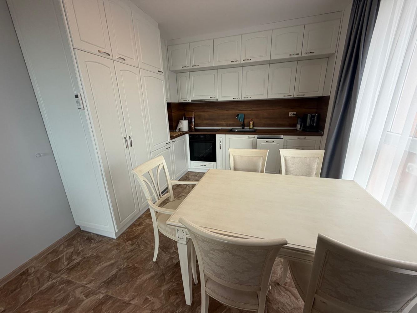 Wohnung mit zwei Schlafzimmern in einer modernen Wohnanlage mit wunderschöner grüner Umgebung in Rawda
