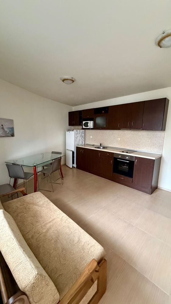 Großzügige Zweizimmerwohnung mit zwei Terrassen in Sveti Vlas – vollständig möbliert und sofort bezugsfertig