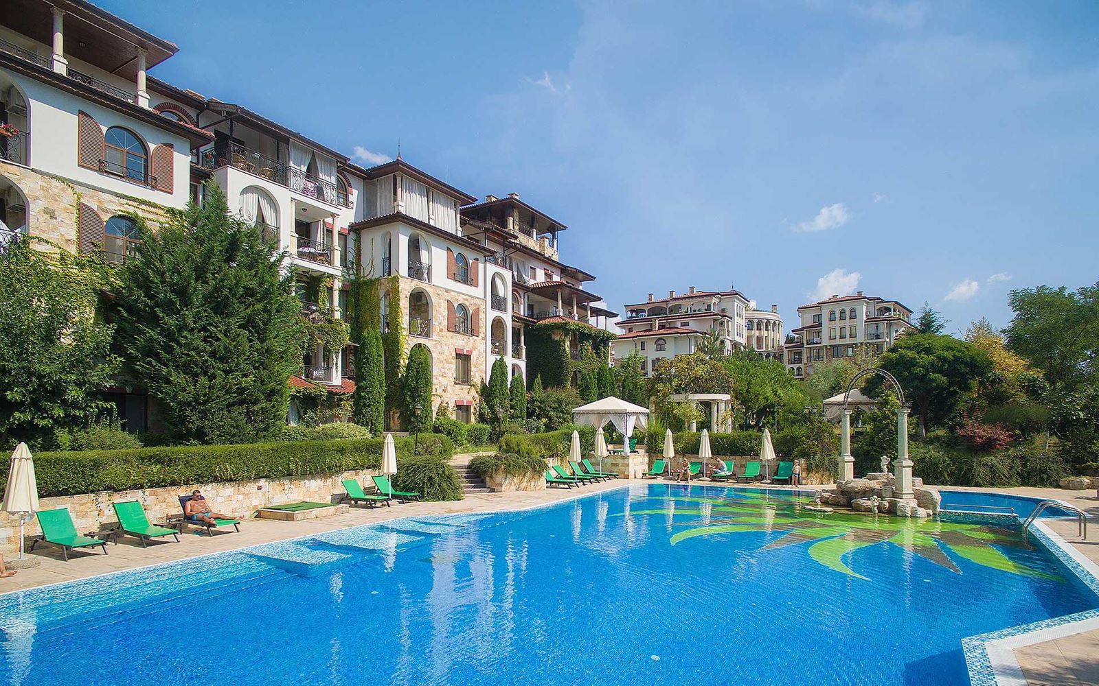 Einzigartige Maisonette-Wohnung in einer Premiumanlage in der Stadt Nessebar