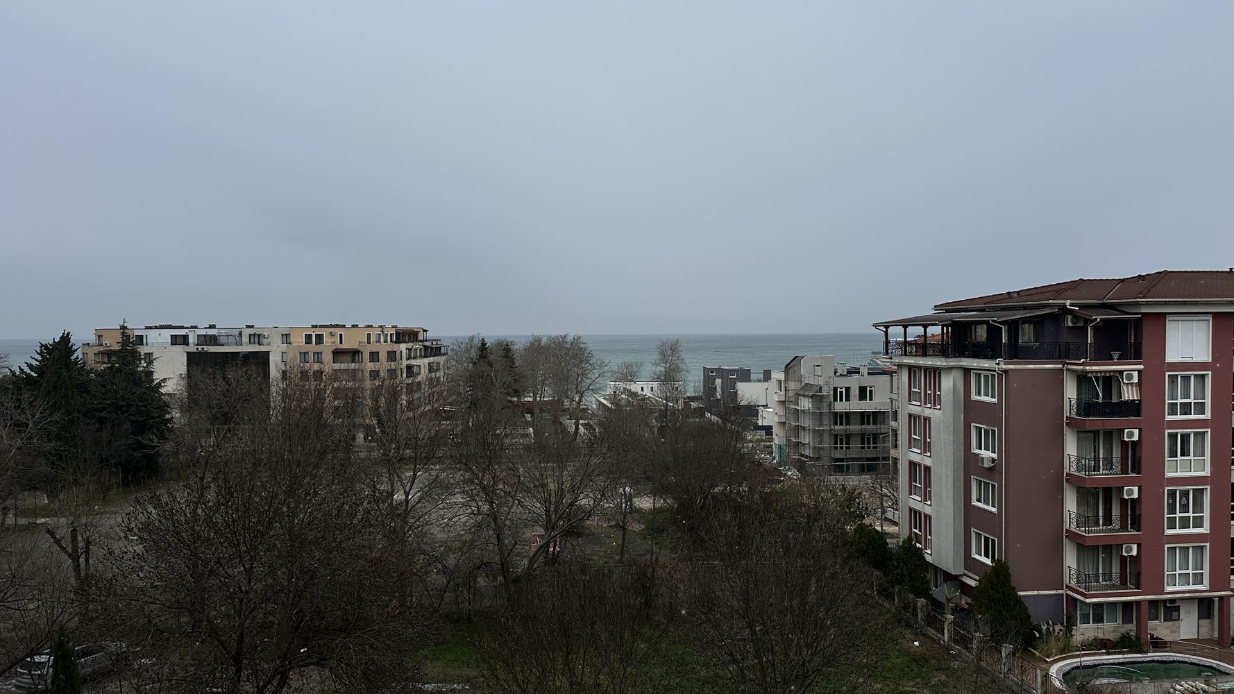 Geräumige 3-Zimmer-Wohnung mit Meerblick in Ravda