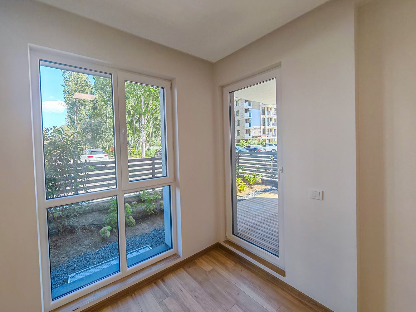 Brandneue 2-Zimmer-Wohnung in einer grünen und ruhigen Gegend von Sonnenstrand