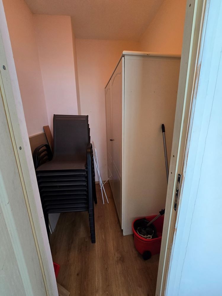 Großzügige Drei Zimmer Wohnung mit hervorragender Lage und Nähe zum Meer