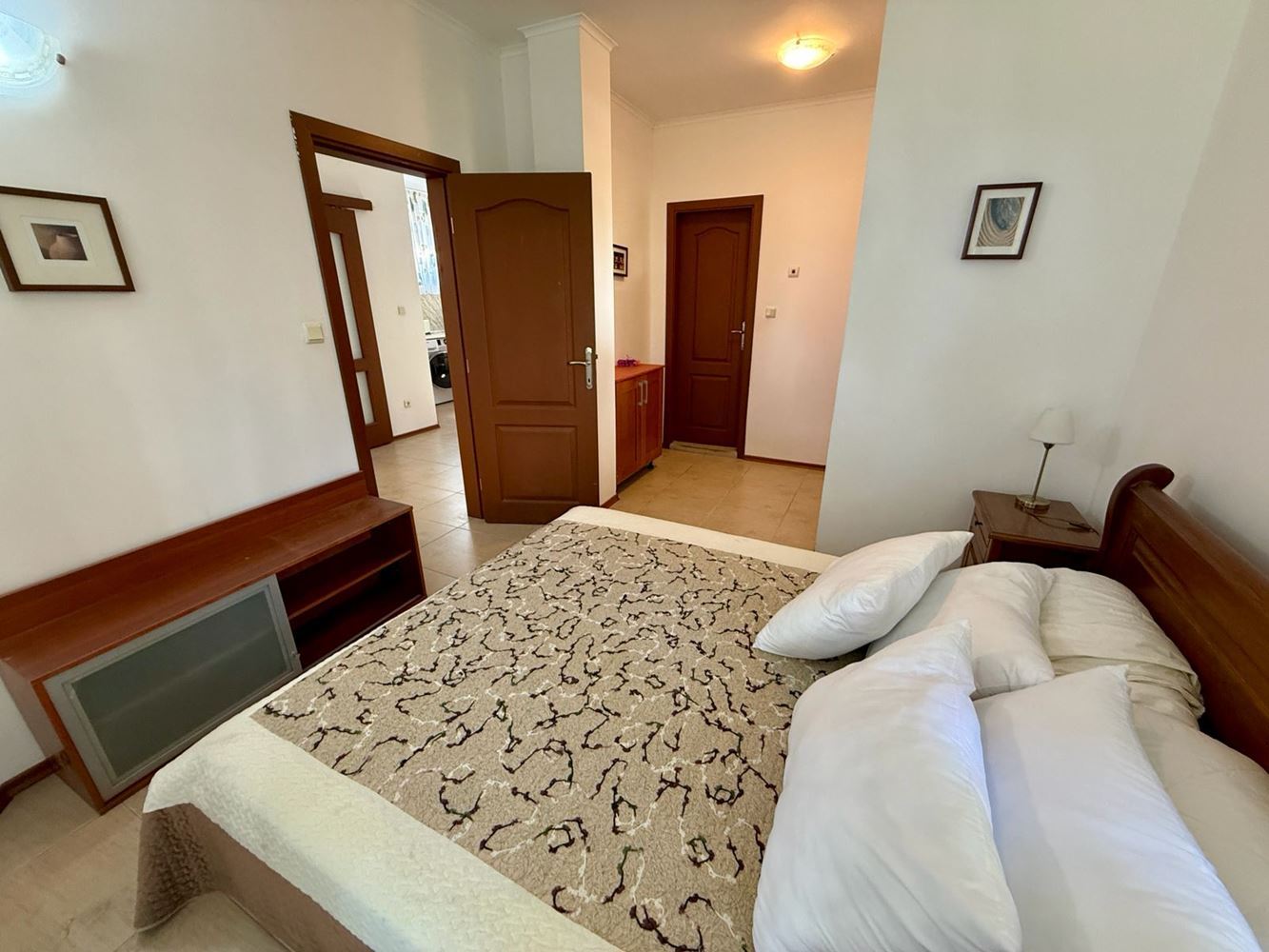 Gemütliche Zweizimmerwohnung mit Garten und hervorragenden Annehmlichkeiten in der Region Sunny Beach