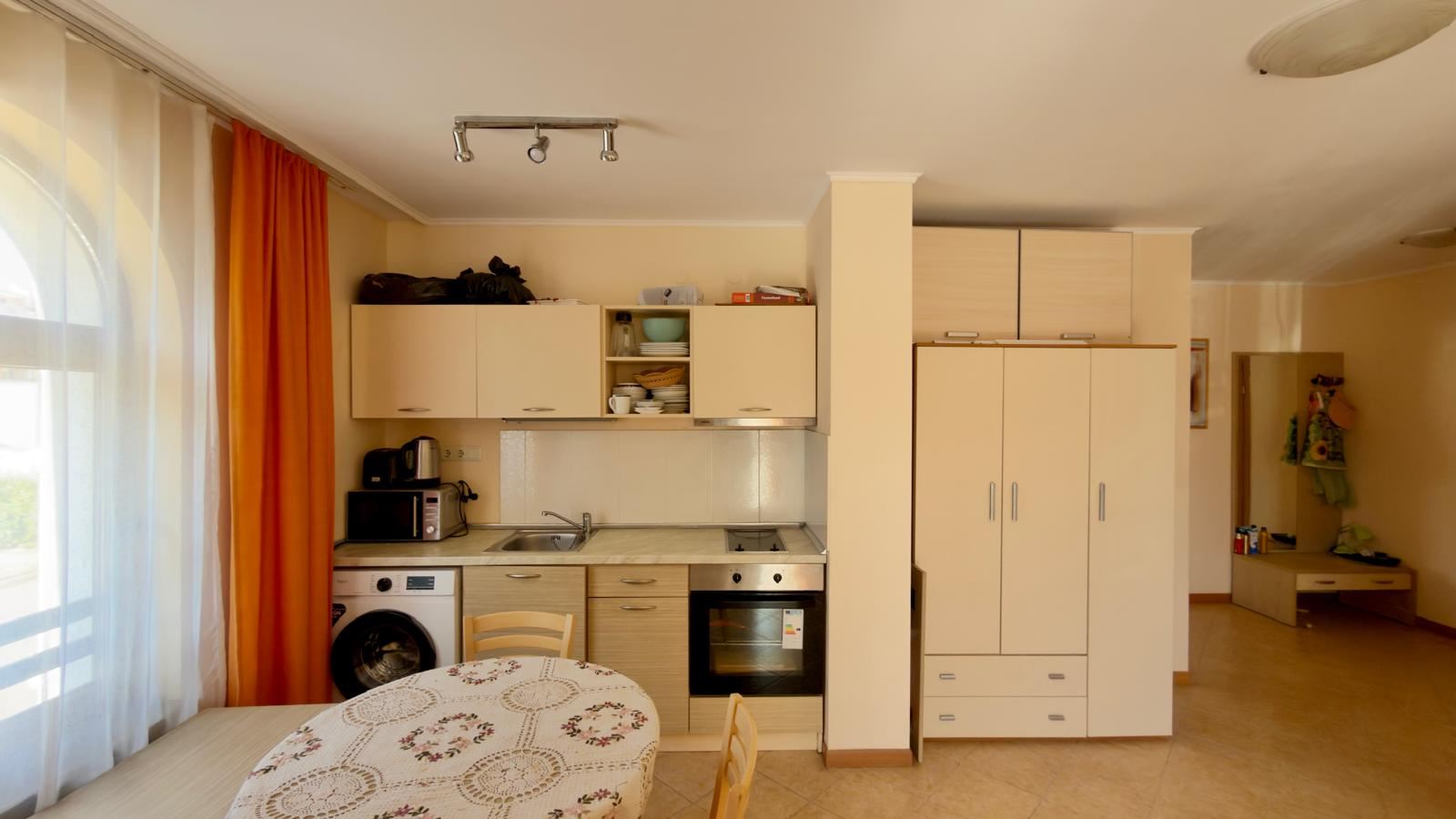 Geräumige Drei-Zimmer-Wohnung in einer luxuriösen Anlage in Sonnenstrand