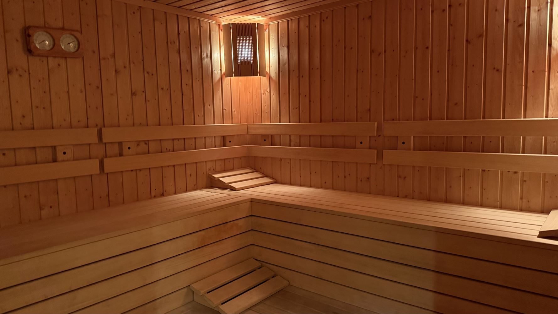 Geräumige 3-Zimmer-Wohnung mit Meerblick und niedrigen Betriebskosten in Sweti Wlas