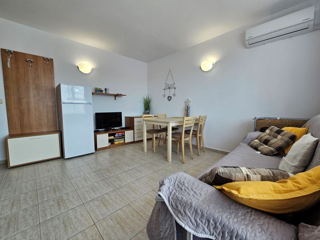 Exklusive 2-Zimmer-Wohnung mit Panoramablick auf den Pool in Sonnenstrand