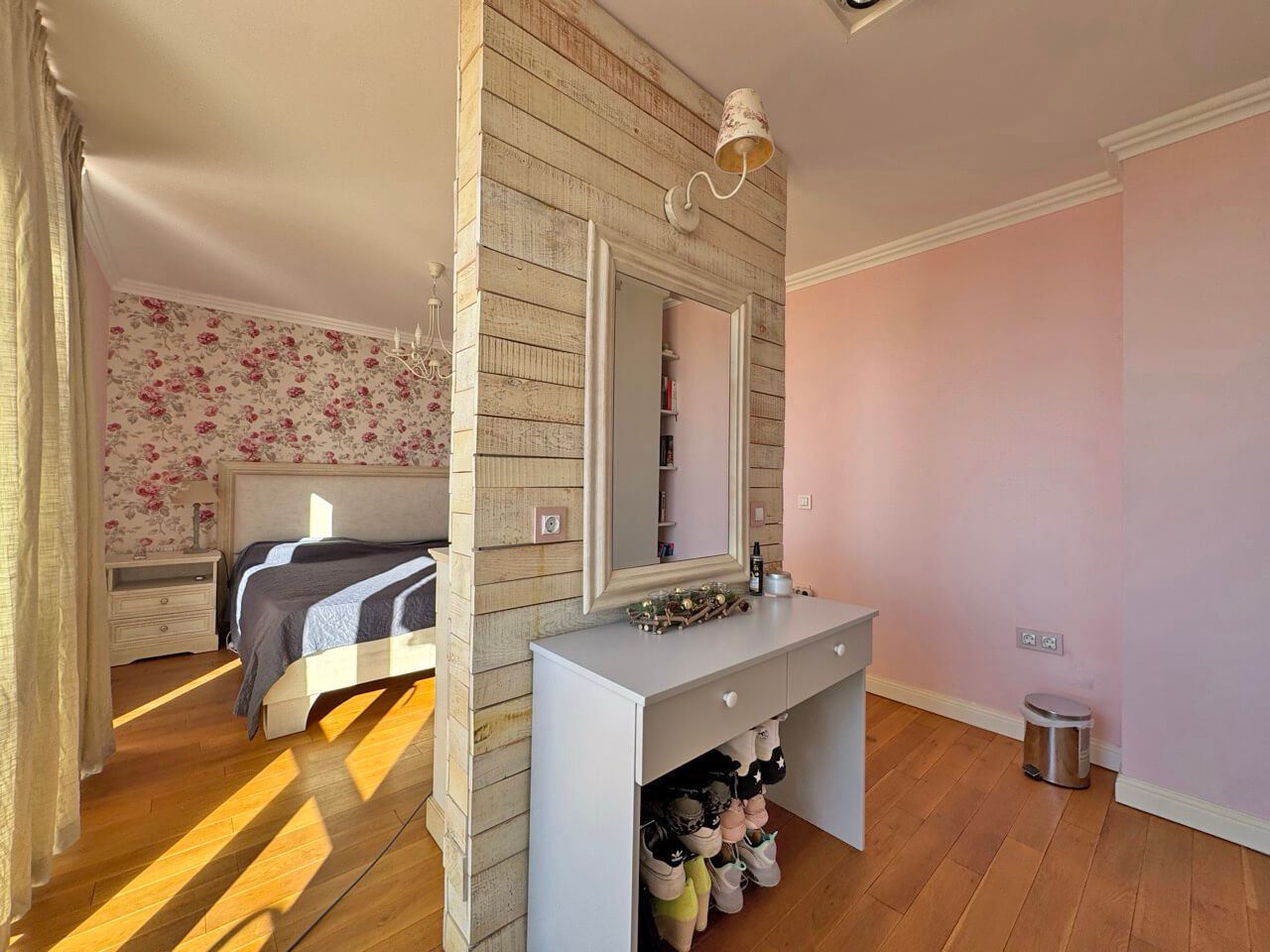 Luxuriöse Maisonette mit drei Schlafzimmern in Sonnenstrand – Großzügigkeit, Stil und Komfort. Niedrige Instandhaltungsgebühr!