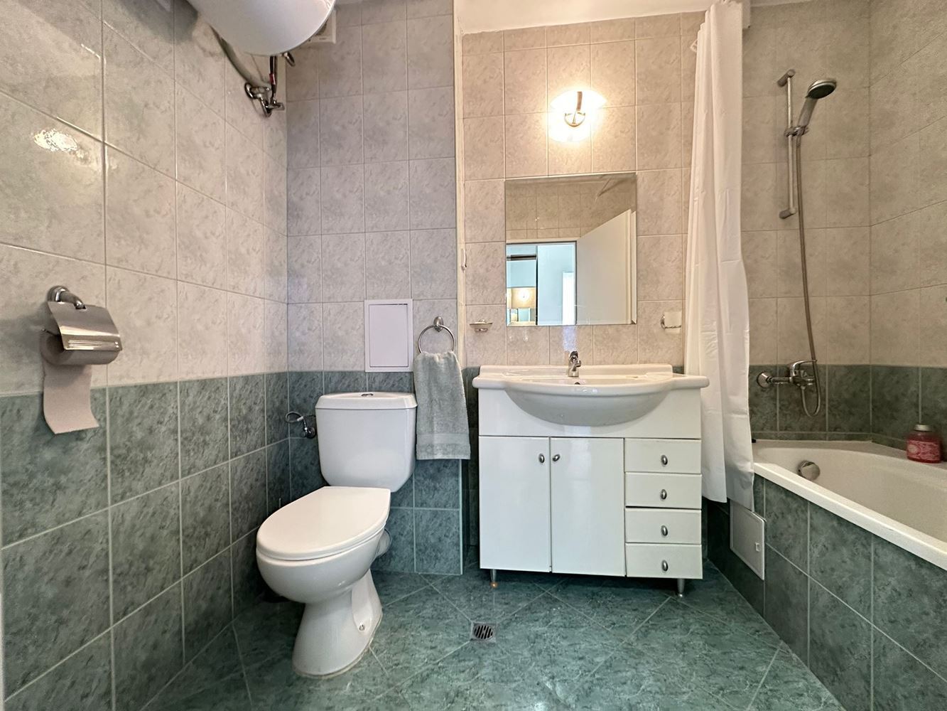 Wohnung mit einem Schlafzimmer in erster Meereslinie in Aheloy – Meeresatmosphäre, luxuriöse Annehmlichkeiten und fertige Unterlagen für den Kaufabschluss