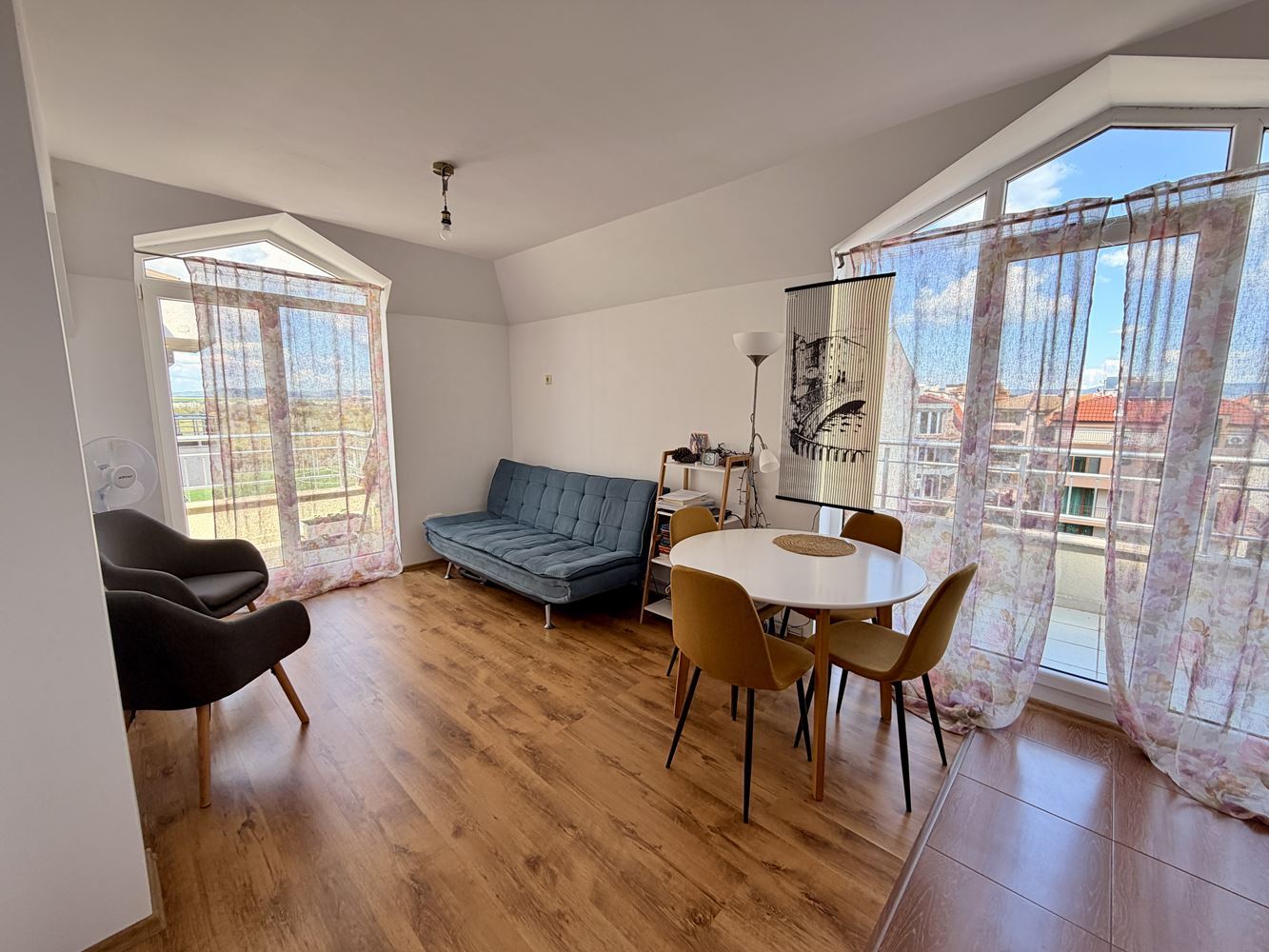 Geräumige 2-Zimmer-Wohnung in hervorragender Lage im Stadtteil Schwarzes Meer, Nessebar