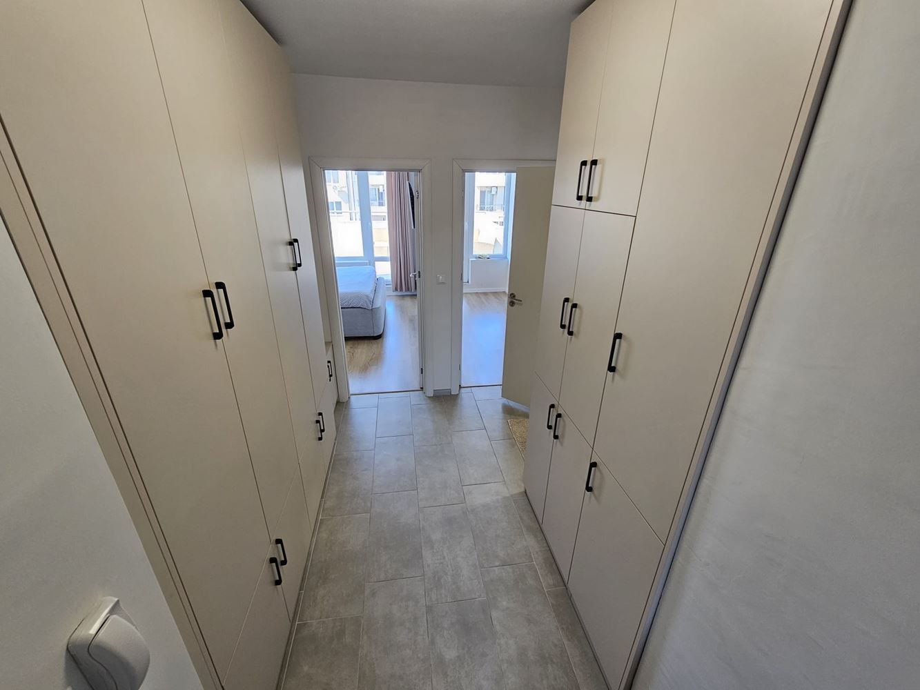 Geräumige und helle Zwei-Zimmer-Wohnung mit zwei großen Terrassen in Meden Rudnik – ideal für Familie oder Investition