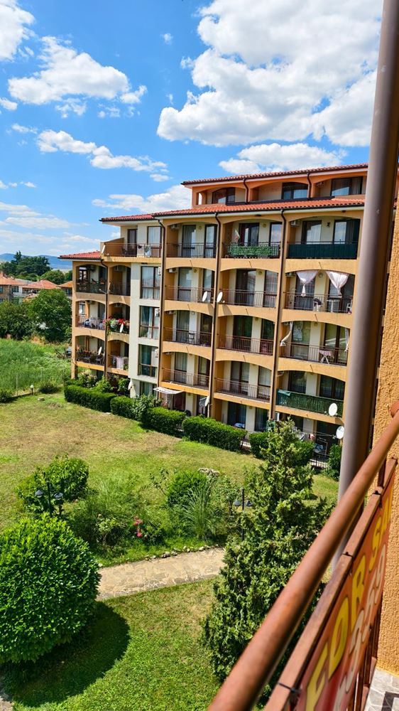 Geräumiges, modern möbliertes Studio mit separatem Schlafzimmer in einer Wohnanlage in Aheloy – Bezugsfertig
