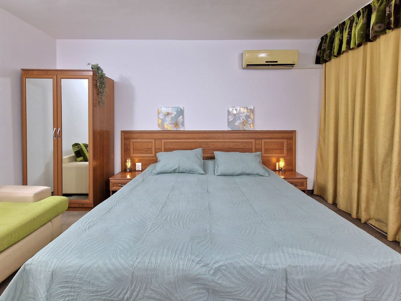 Panoramastudio im obersten Stockwerk am Sonnenstrand – Ruhe, Raum und ein Gefühl von Freiheit