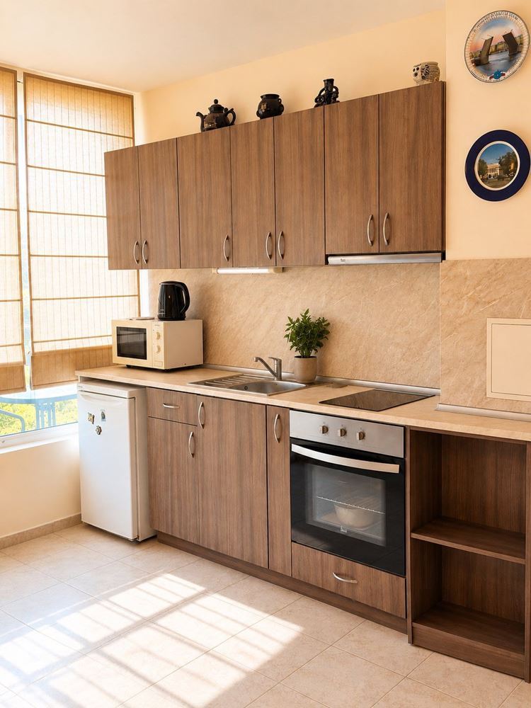 Pomorie, Zentrum und Meer nur einen Schritt entfernt – gemütliche Zweizimmerwohnung mit teilweise Meerblick