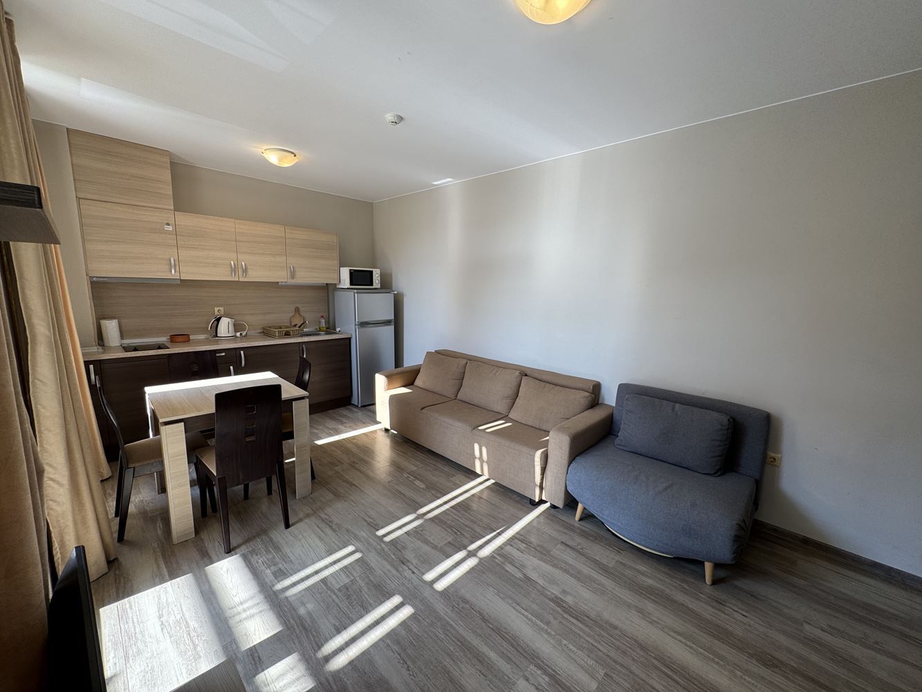 Wohnung mit einem Schlafzimmer in einer modernen Wohnanlage in Sveti Vlas – gemütliche bezugsfertige Immobilie