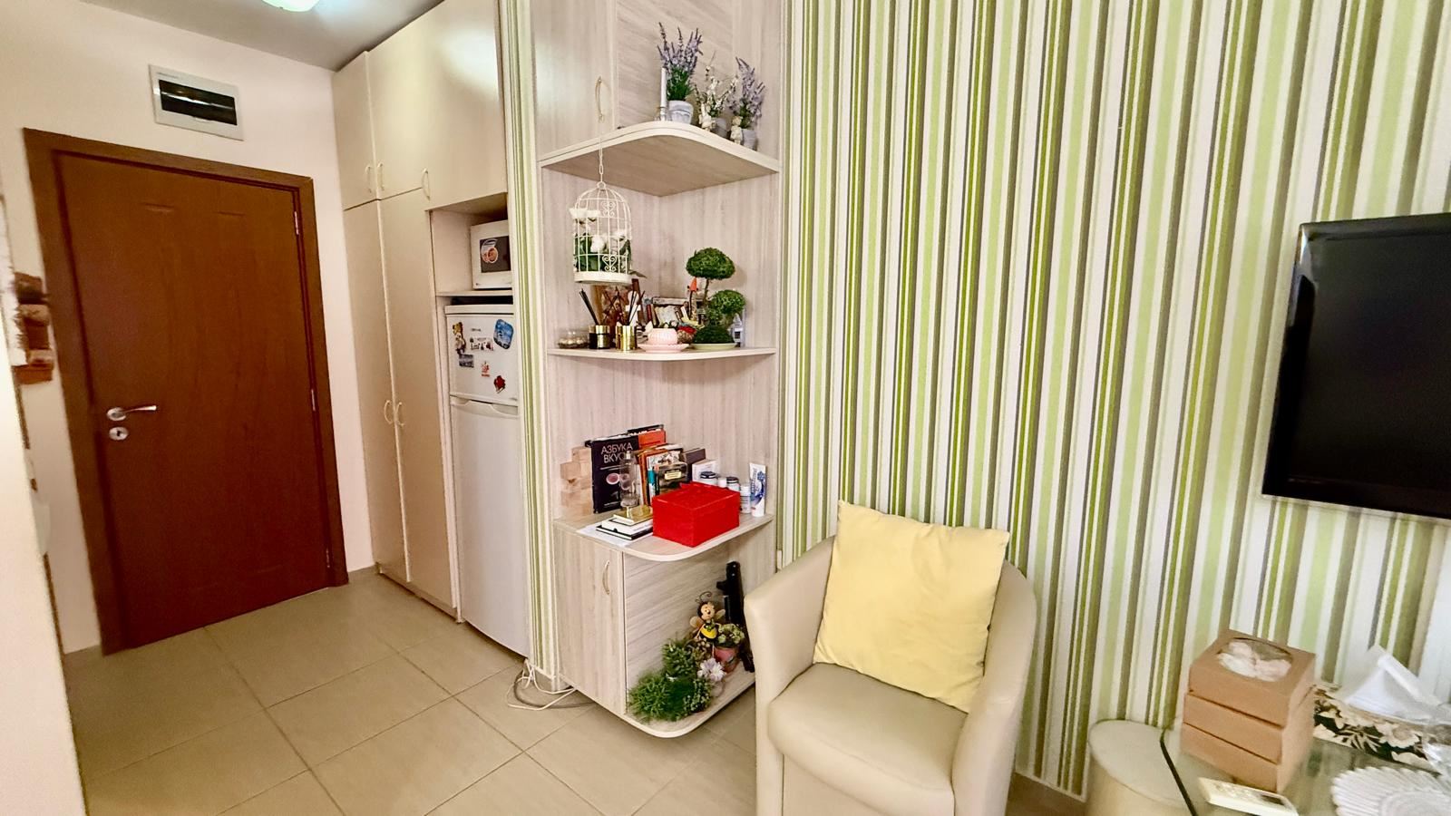 3-Zimmer-Wohnung in erster Meereslinie in Nessebar – Großzügigkeit, zwei Schlafzimmer und das Meer direkt vor der Anlage