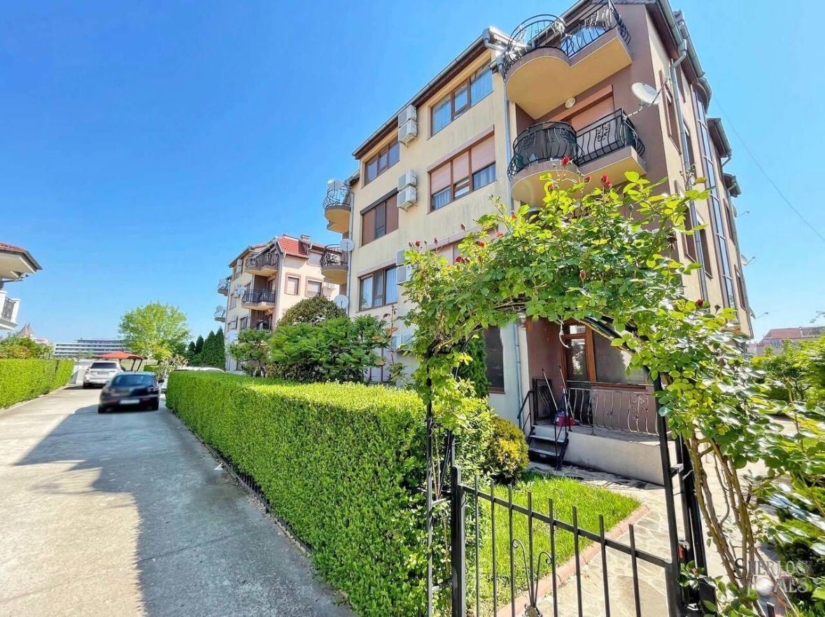 Voll möblierte Ein-Zimmer-Wohnung 200 m vom Strand in Ravda entfernt – Ruhe, Grün und Komfort in einer kleinen Anlage