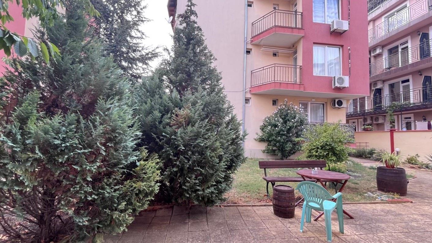 Gemütliche Zweizimmerwohnung mit direktem Gartenzugang im Herzen von Ravda