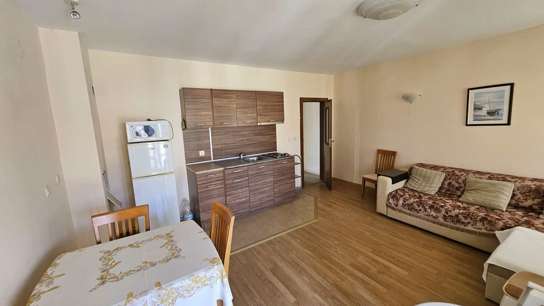 Zweizimmerwohnung mit einem Schlafzimmer in Primorsko mit Akt 16 – Swimmingpool, geschlossene Wohnanlage und Strand in fußläufiger Entfernung