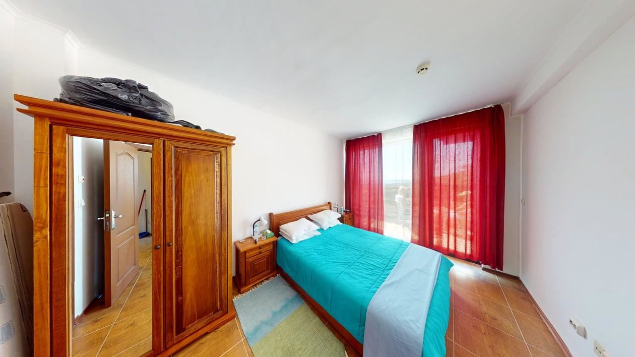 Geräumige Zwei-Zimmer-Wohnung mit Meerblick in der Region Sonnenstrand