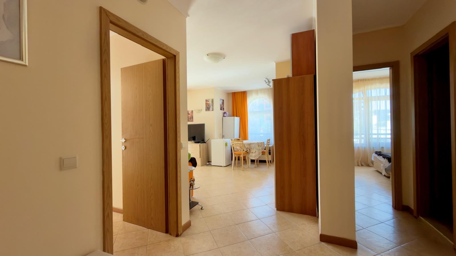 Geräumige Drei-Zimmer-Wohnung in einer luxuriösen Anlage in Sonnenstrand