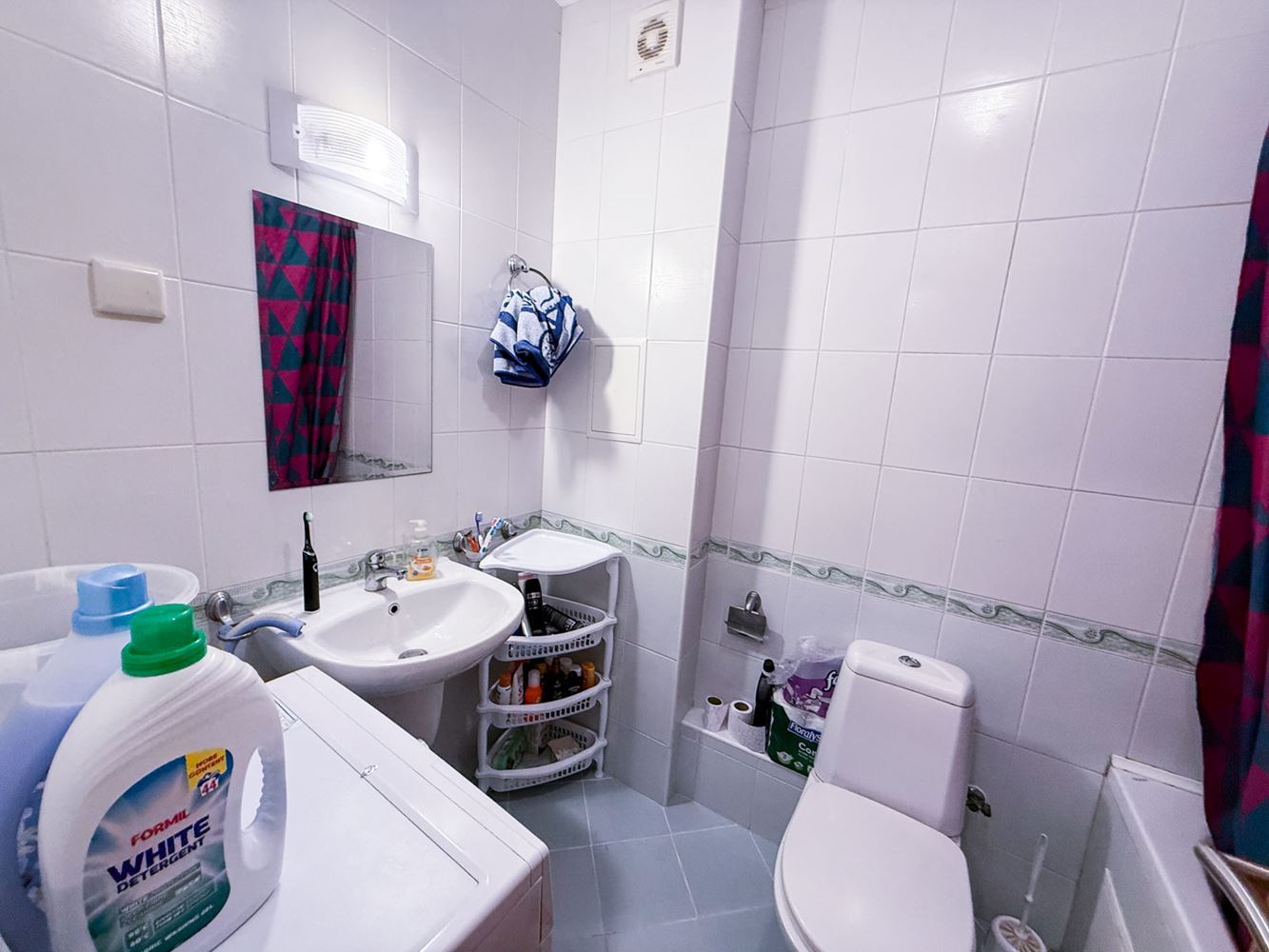 Großzügige Zweizimmerwohnung mit kleinem Privatgarten und großer Veranda in einer Anlage bei Aheloy