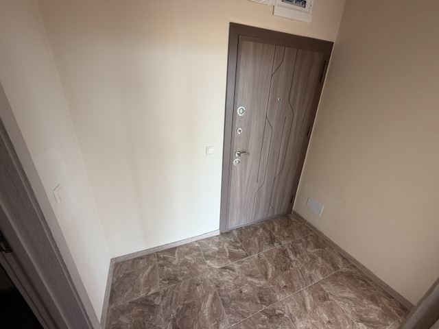 Neue Zweizimmerwohnung mit großzügigem Balkon in einer modernen Anlage in Ravda