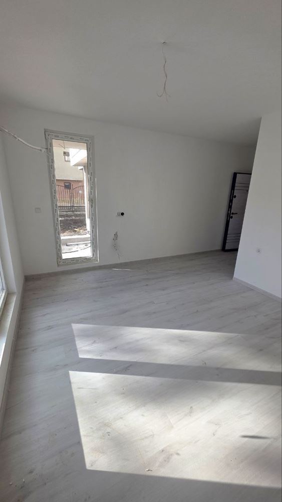 Funktionales Studio im Erdgeschoss – ausgezeichnete Gelegenheit für Investition oder gemütliches Zuhause