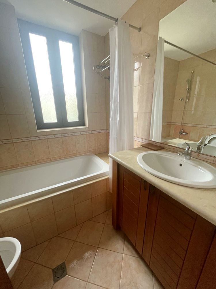Geräumige möblierte 3-Zimmer-Wohnung mit Meerblick nahe Balchik – Komfort inmitten der Natur und der Golf Riviera