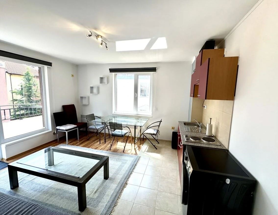 Ravda – Gemütliche Zweizimmerwohnung mit niedriger Wartungsgebühr, nur 500 Meter vom Meer entfernt