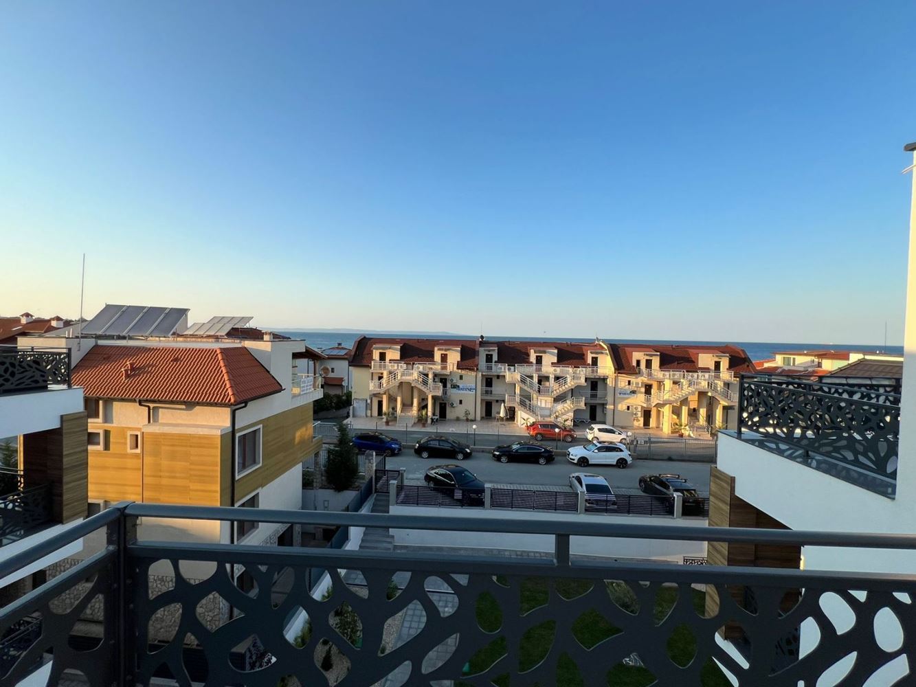 3-Zimmer-Wohnung mit Panoramameerblick – nur wenige Meter vom Strand in Sozopol entfernt