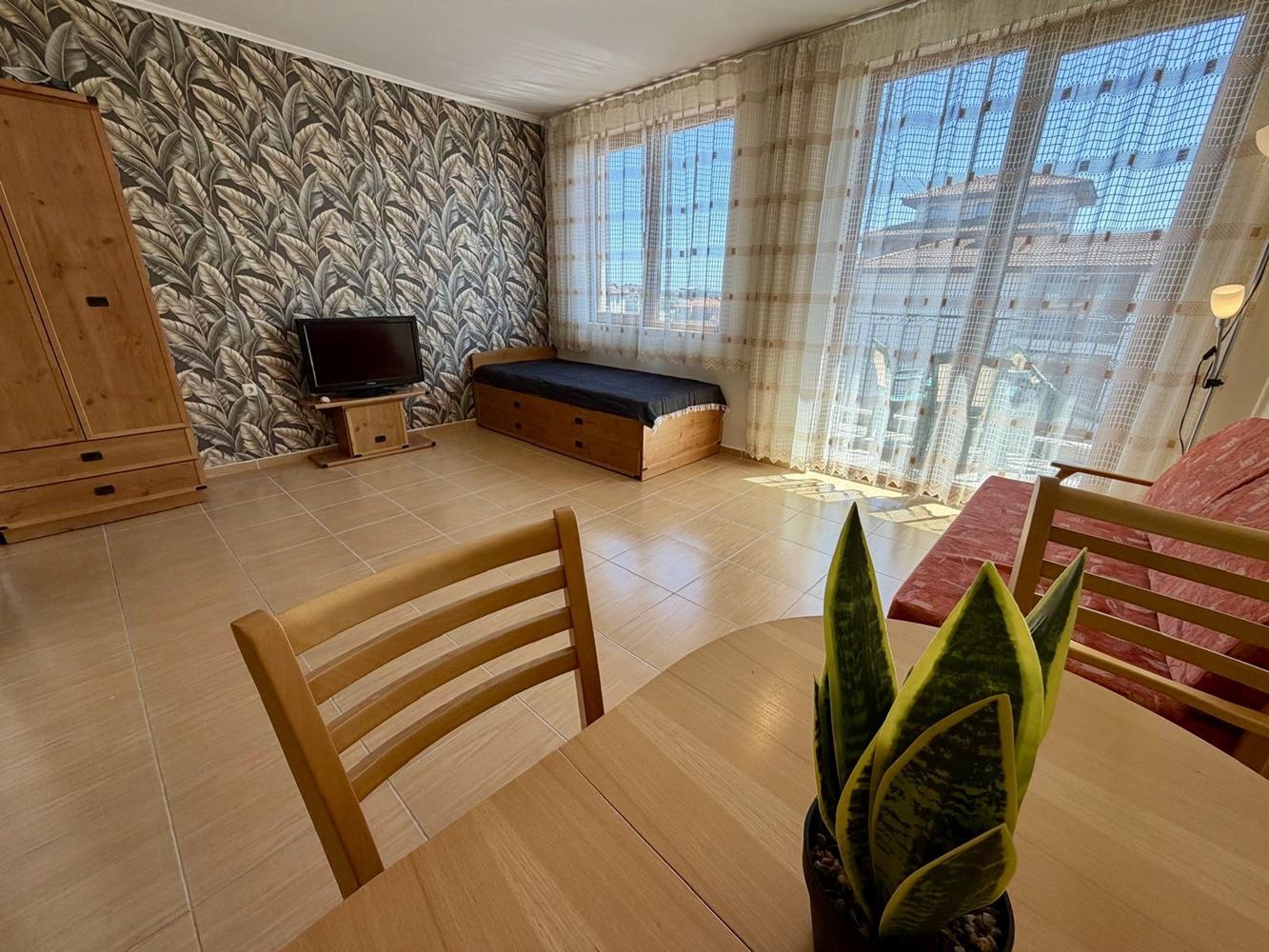 Panorama-Studio mit beeindruckendem Meerblick in Nessebar – sofort bezugsfertig