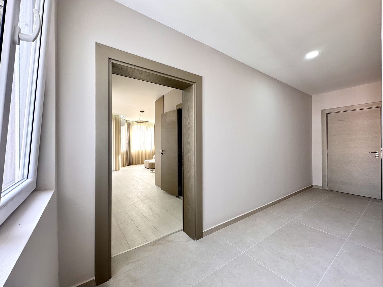 Gemütliche Ein-Zimmer-Wohnung mit Pool- und Grünblick in Sonnenstrand – bezugsfertig