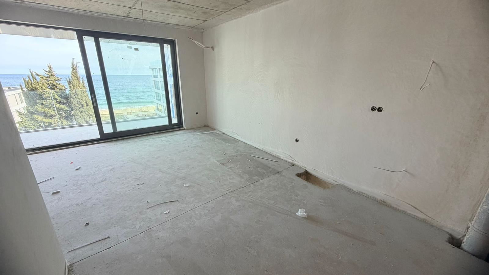Nagelneue 2-Zimmer-Wohnung mit direktem Panoramameerblick in Ravda – Erstklassiger Komfort und traumhafte Aussicht aus jedem Wohnraum