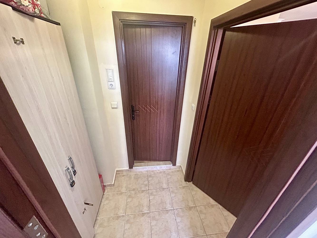 Geräumige Zweizimmerwohnung mit Blick ins Grüne in Nessebar – bezugsfertig