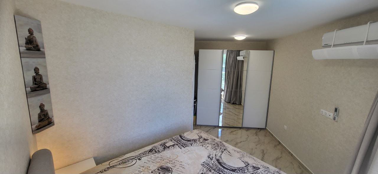 Drei-Zimmer-Wohnung mit zwei Schlafzimmern und großer Panoramaterrasse in einer stilvollen Wohnanlage in Sonnenstrand